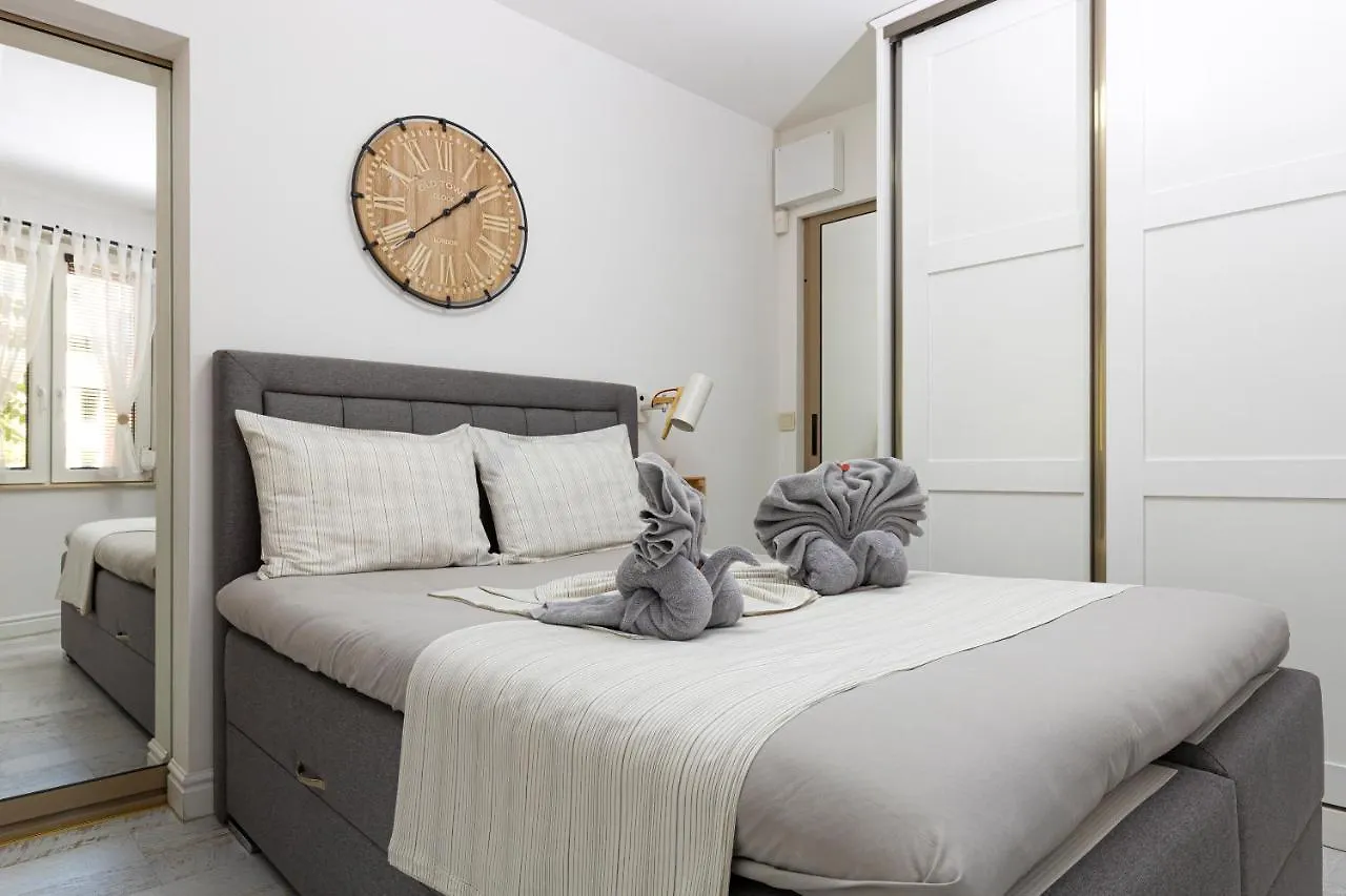 Stylish 1Bd Flat With A Terrace Near The Centre Of Plovdiv By Flat Mаnager Daire Bulgaristan